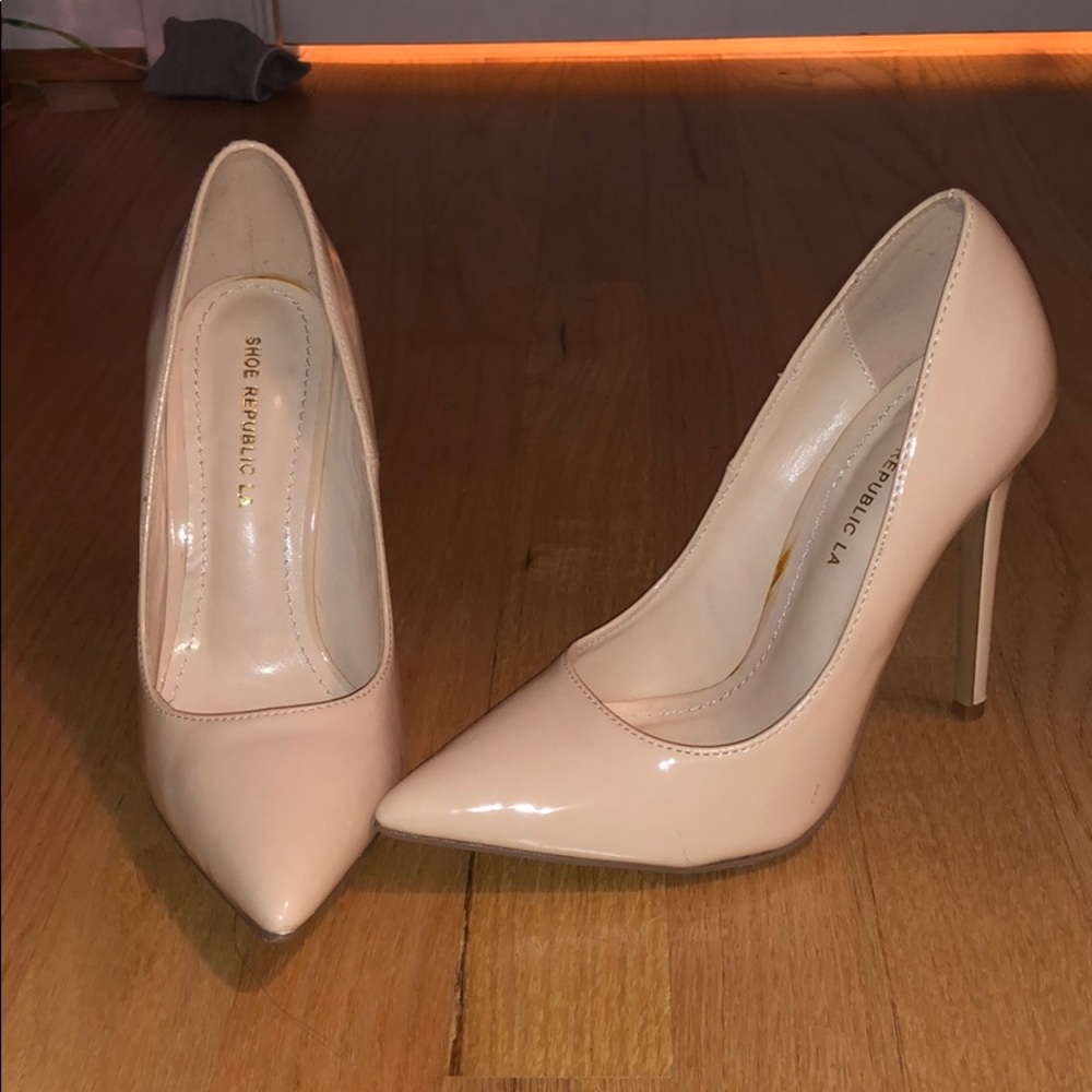 nude pointed toe high heels